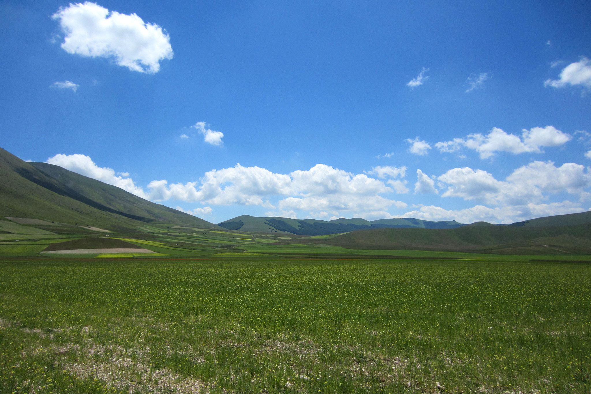 Castelluccio di Norcia lies at 1452 m, the highest settlement in the Apennines.